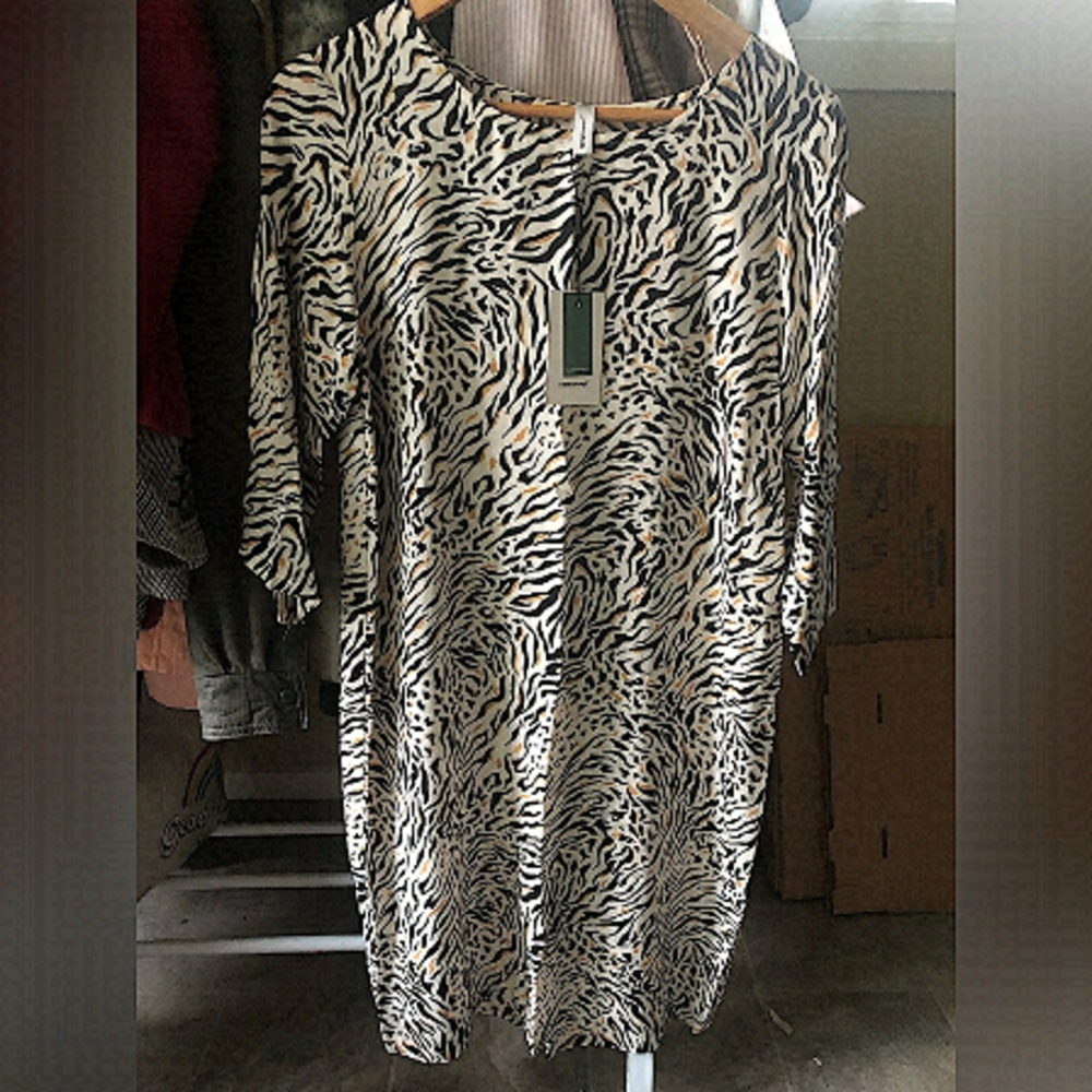 SOYACONCEPT NWT lightweight dress